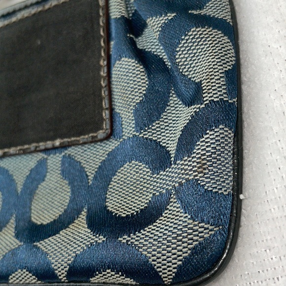 Discontinued Coach Blue Signature Canvas Small C Wristlet Clutch Coin Purse - Picture 6 of 6